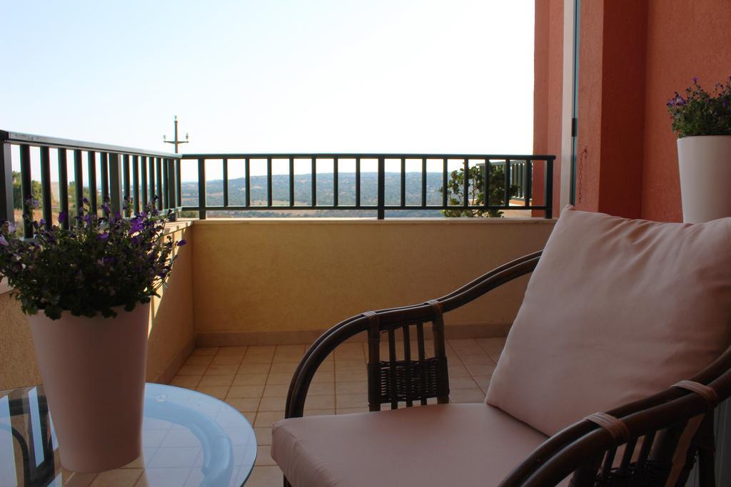 Villa Orchidea Luxury B&B อิสปิคา ภายนอก รูปภาพ