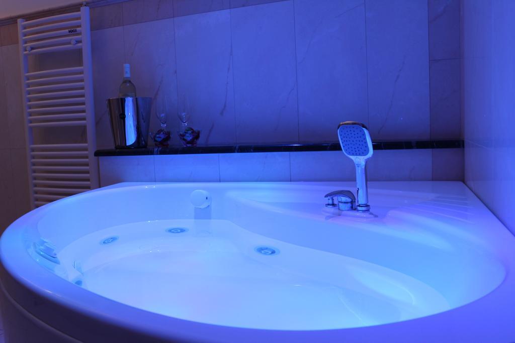 Villa Orchidea Luxury B&B อิสปิคา ภายนอก รูปภาพ